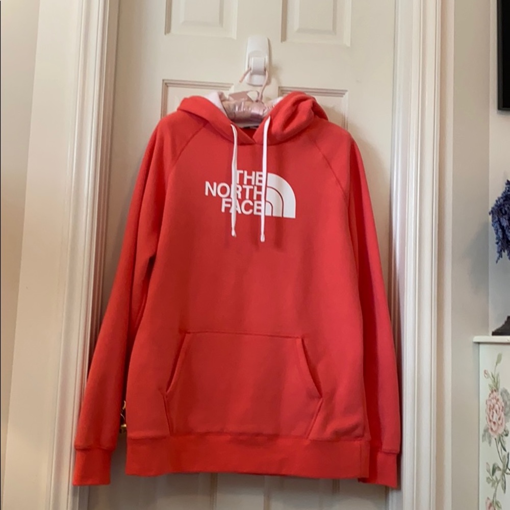 Women’s North Face pullover hoodie